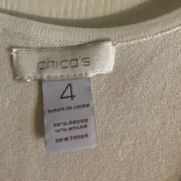 Chicos size 4 top - Picture 3 of 3
